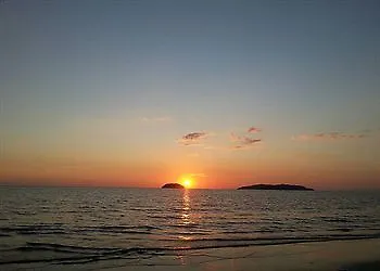 Θέρετρο Borneo Beach Villa & Suite Κότα Κιναμπαλού