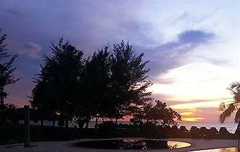 Borneo Beach Villa & Suite Kota Kinabalu Semesteranläggning (resort)