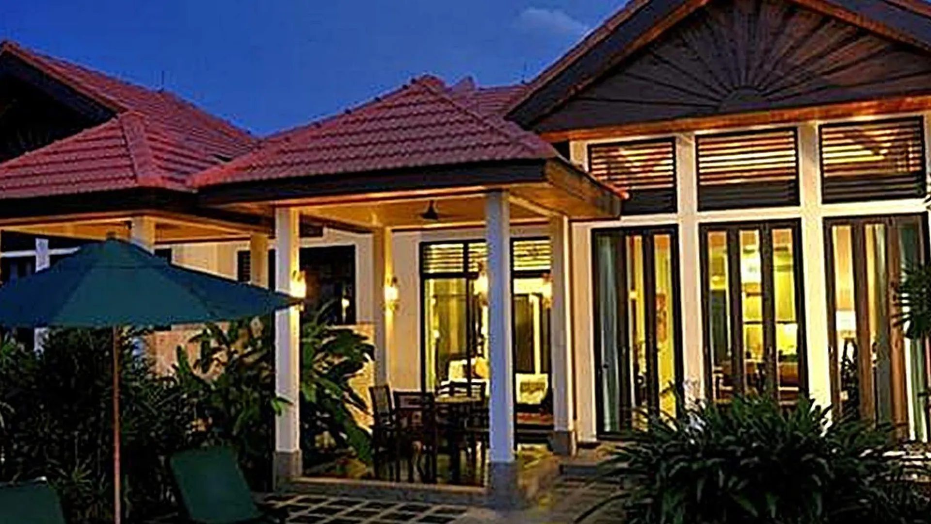Borneo Beach Villa & Suite Kota Kinabalu