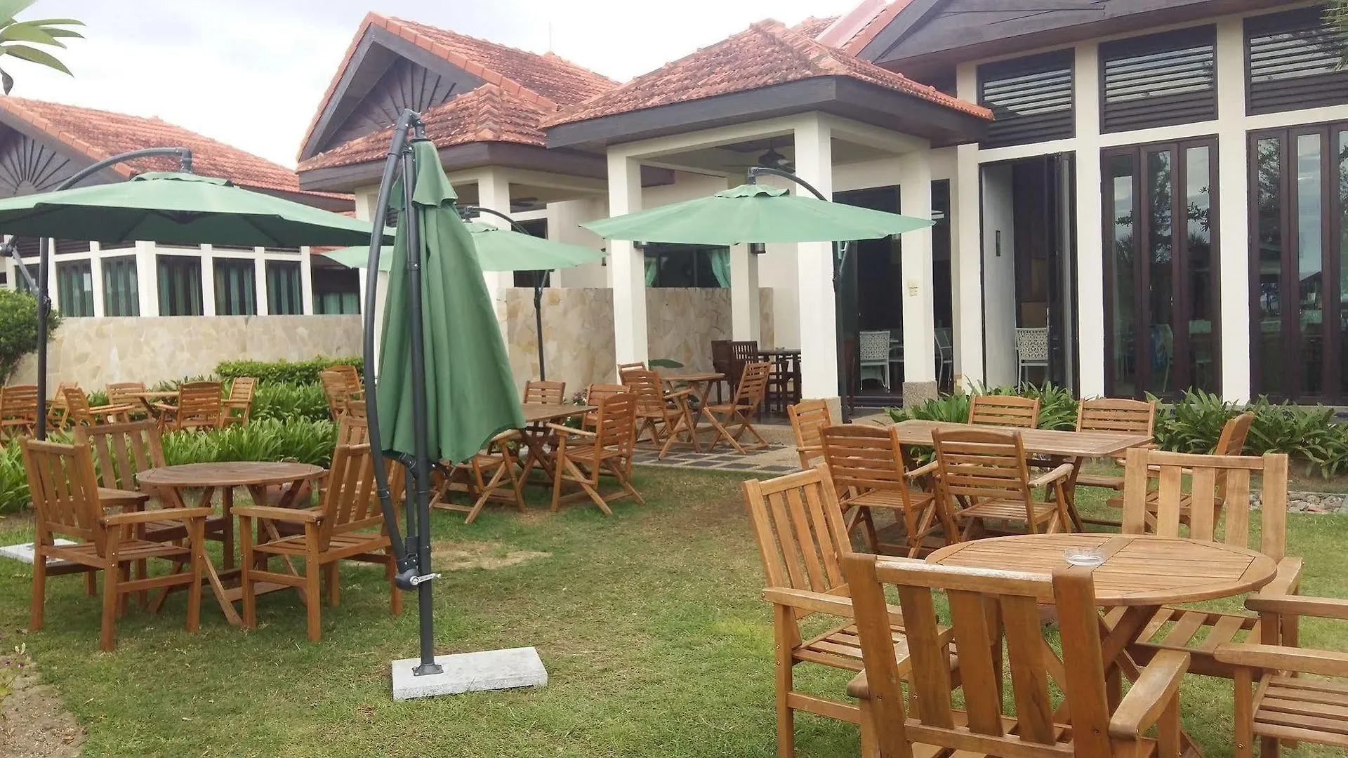 Borneo Beach Villa & Suite Kota Kinabalu Semesteranläggning (resort)